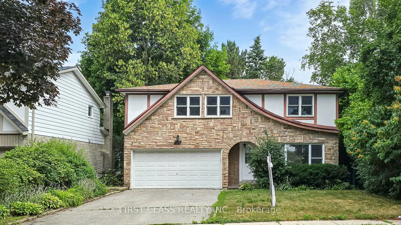 34, Ferrah, Unionville, Markham