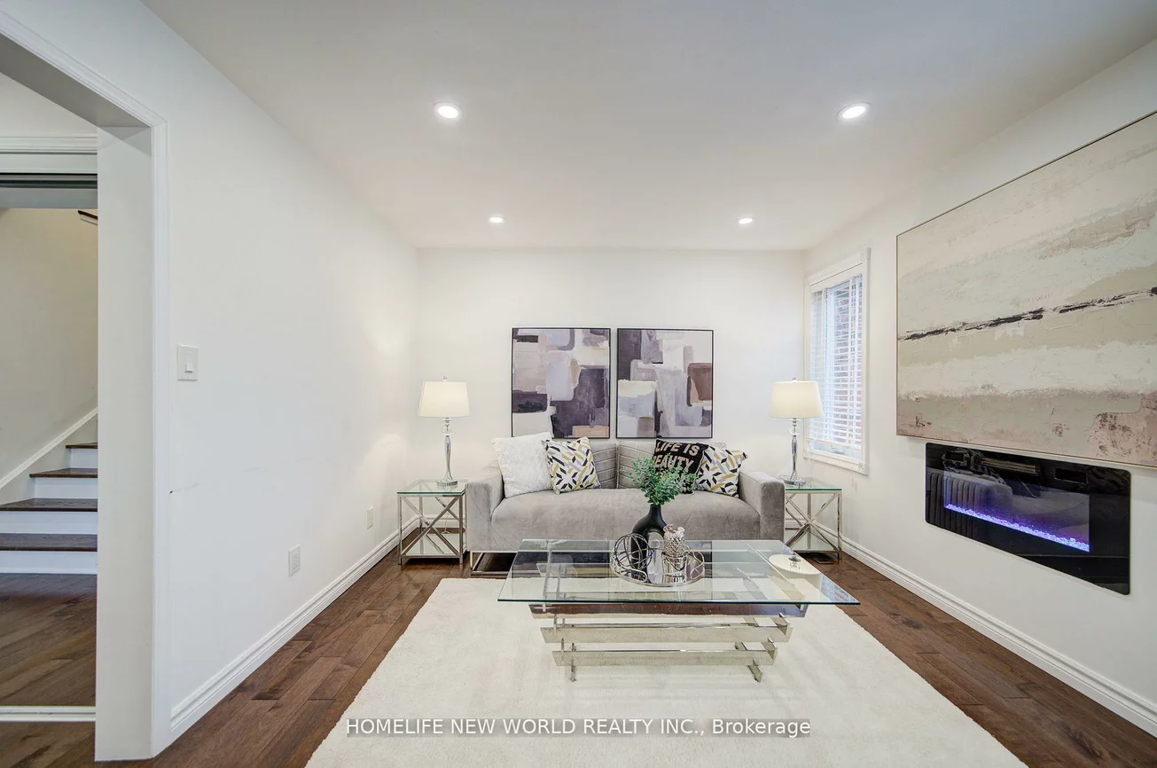 125, Major Buttons, Sherwood-Amberglen, Markham