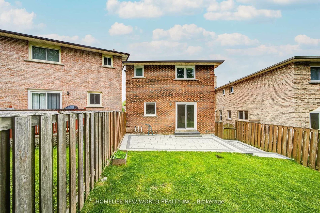 125, Major Buttons, Sherwood-Amberglen, Markham