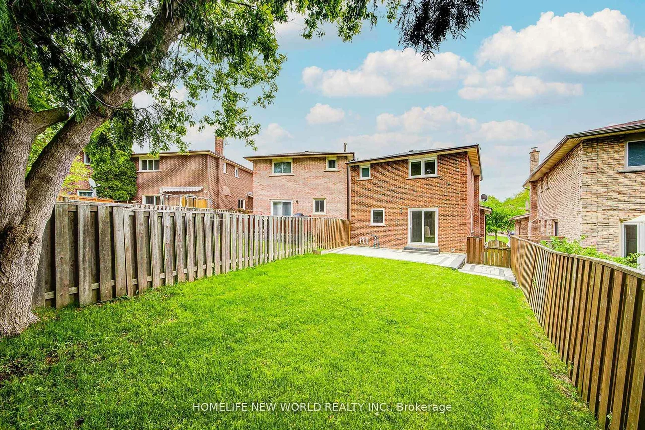 125, Major Buttons, Sherwood-Amberglen, Markham