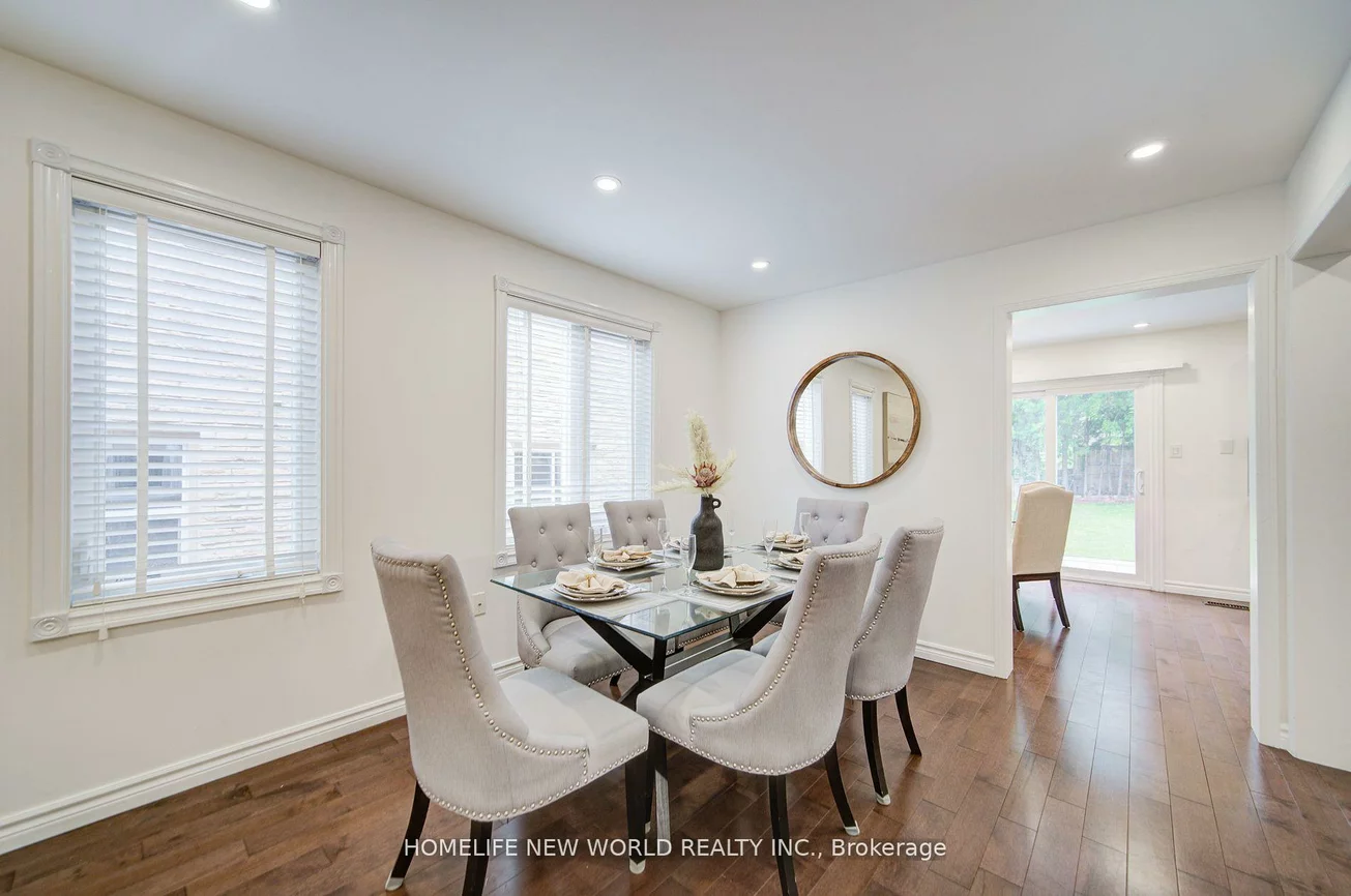 125, Major Buttons, Sherwood-Amberglen, Markham
