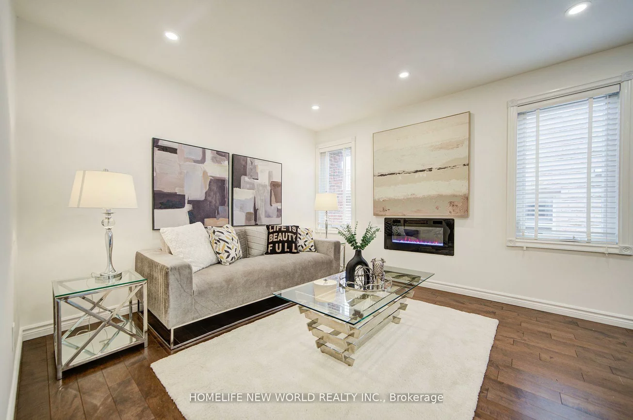125, Major Buttons, Sherwood-Amberglen, Markham