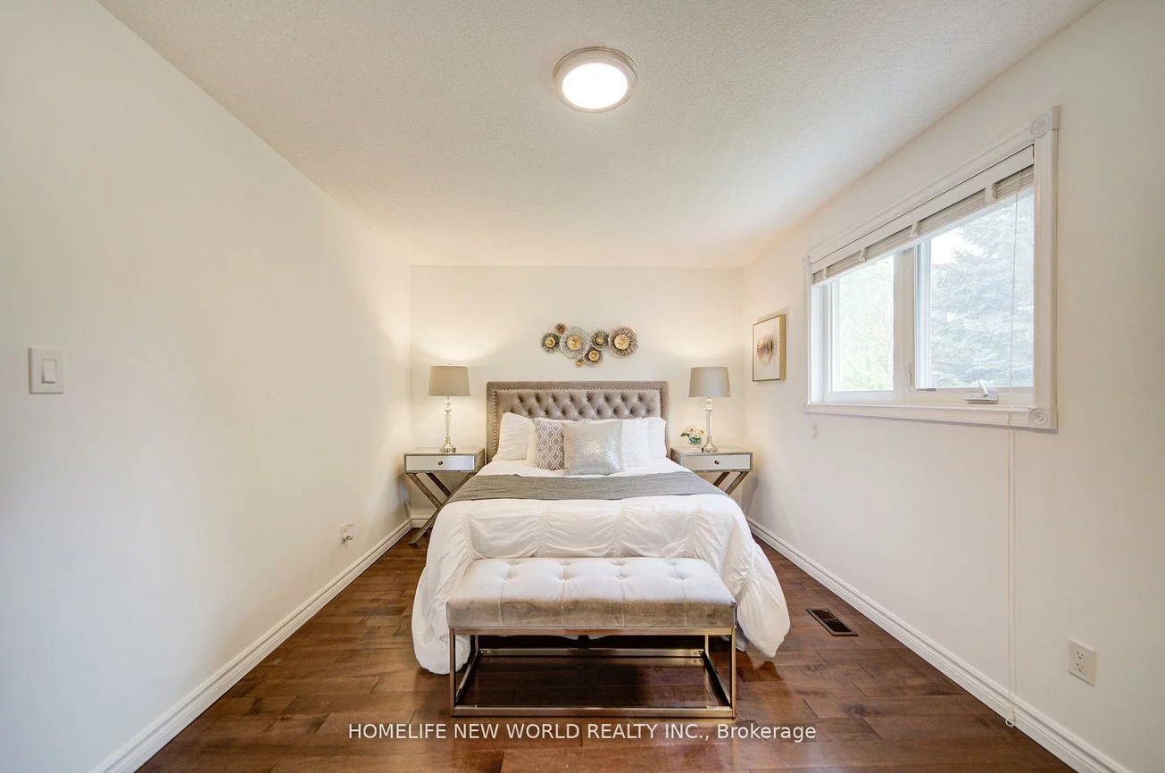 125, Major Buttons, Sherwood-Amberglen, Markham
