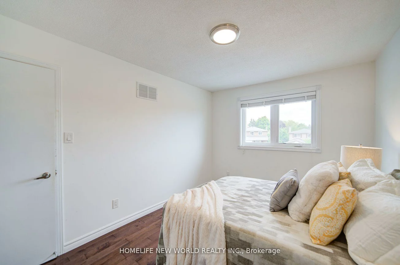 125, Major Buttons, Sherwood-Amberglen, Markham
