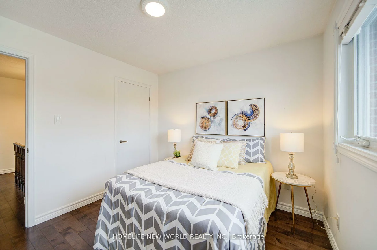 125, Major Buttons, Sherwood-Amberglen, Markham