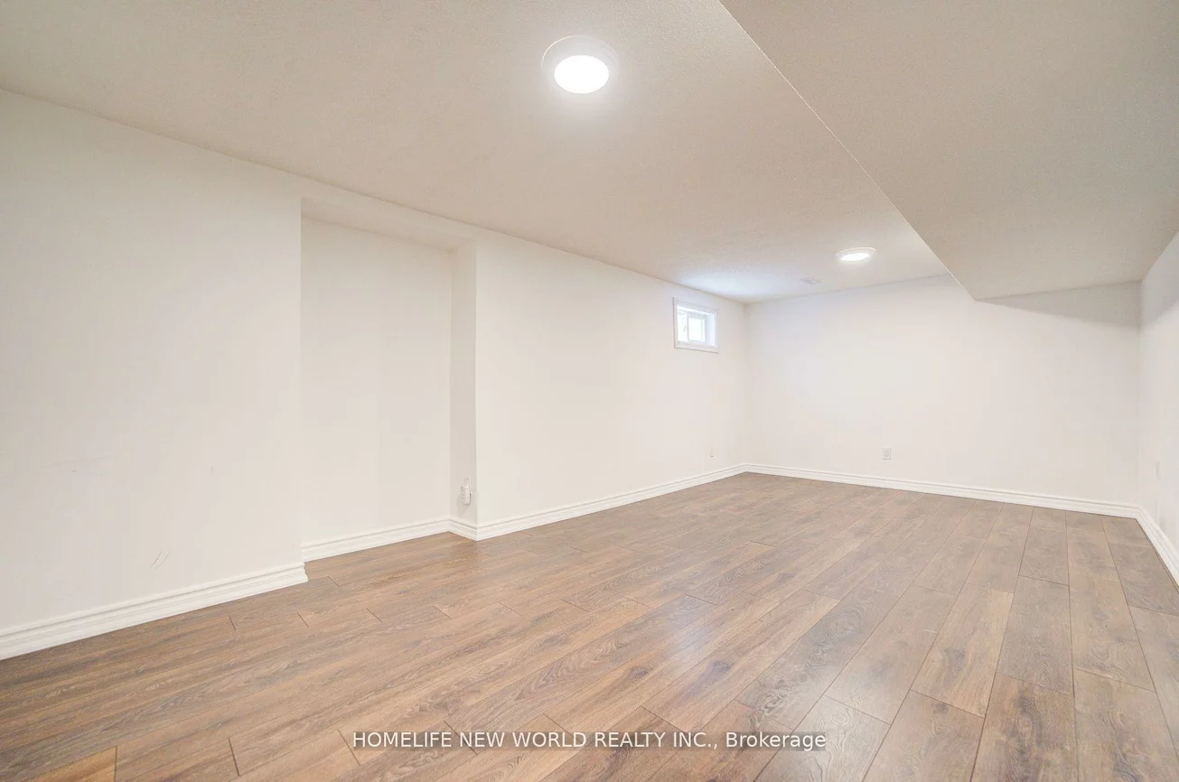 125, Major Buttons, Sherwood-Amberglen, Markham