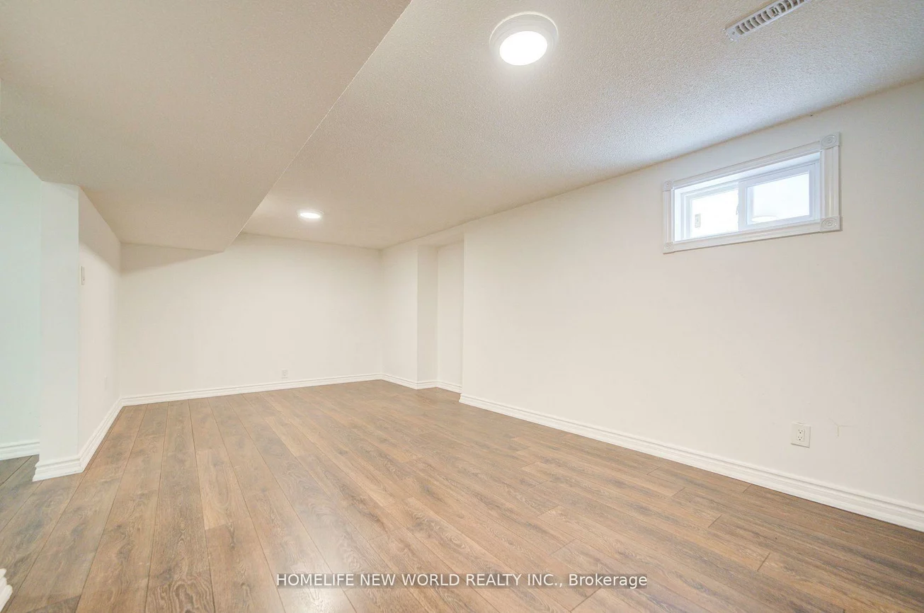 125, Major Buttons, Sherwood-Amberglen, Markham