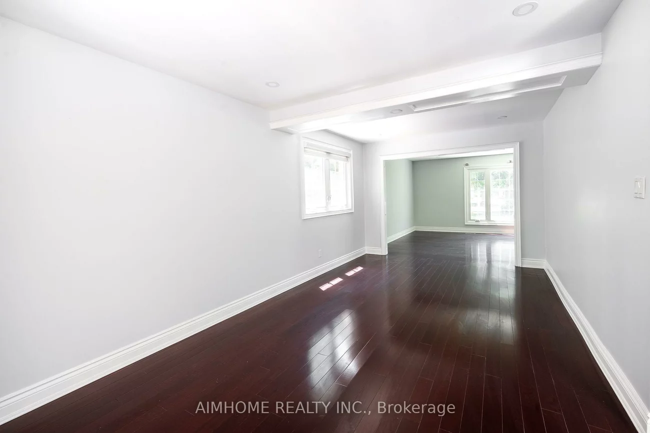 9, Jill, Markham Village, Markham
