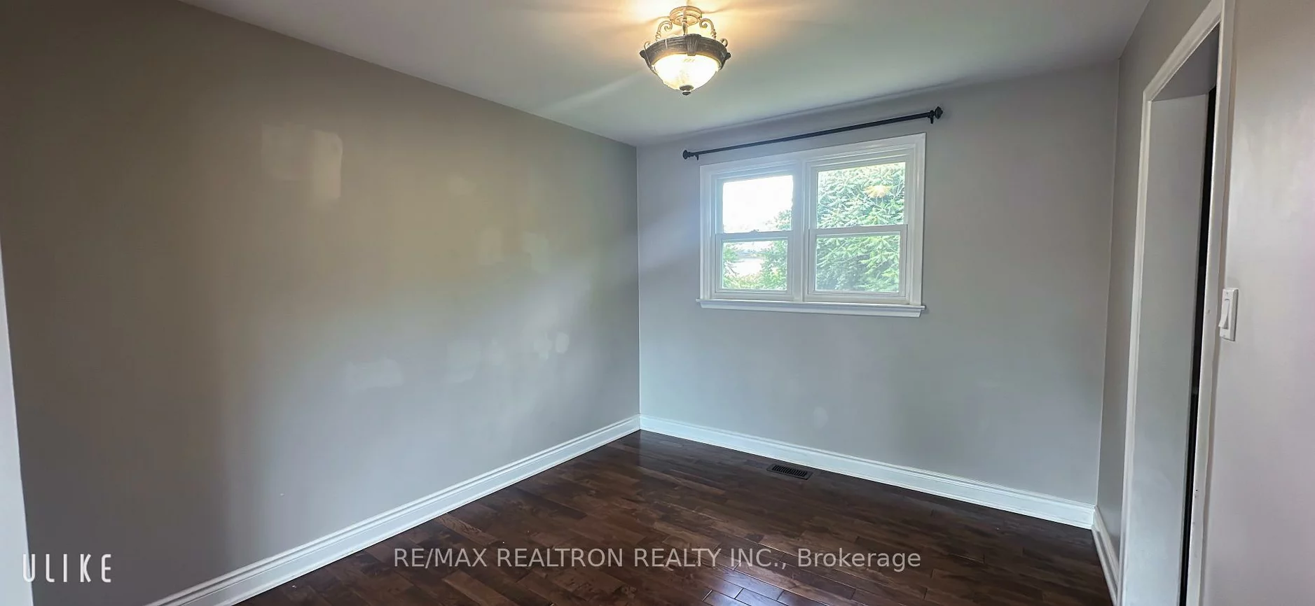 34, Clark, Thornhill, Markham