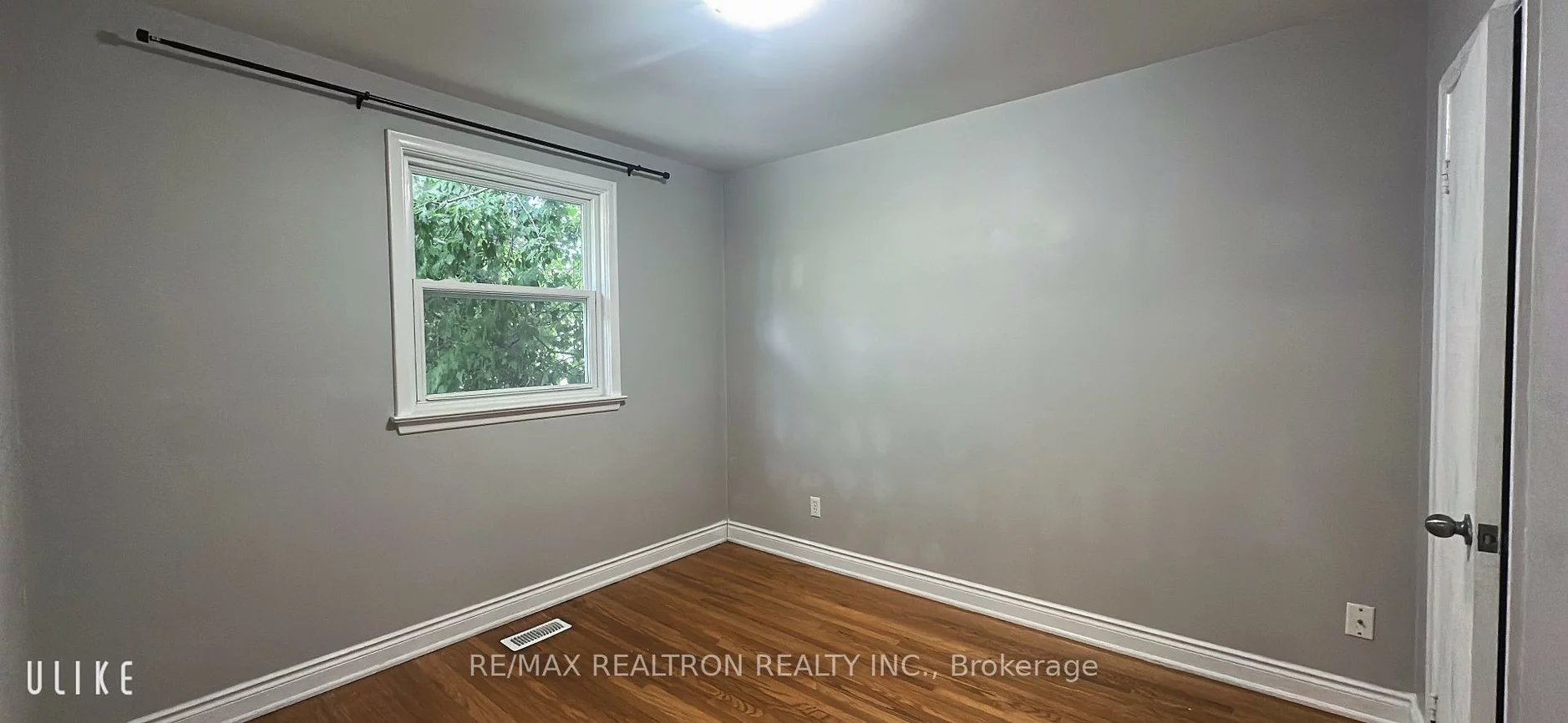 34, Clark, Thornhill, Markham