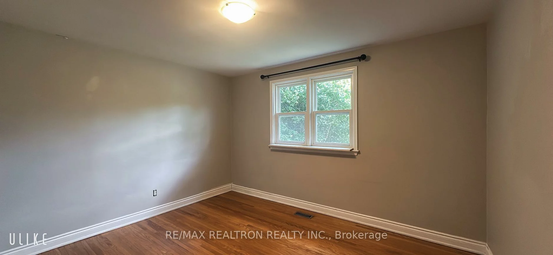 34, Clark, Thornhill, Markham