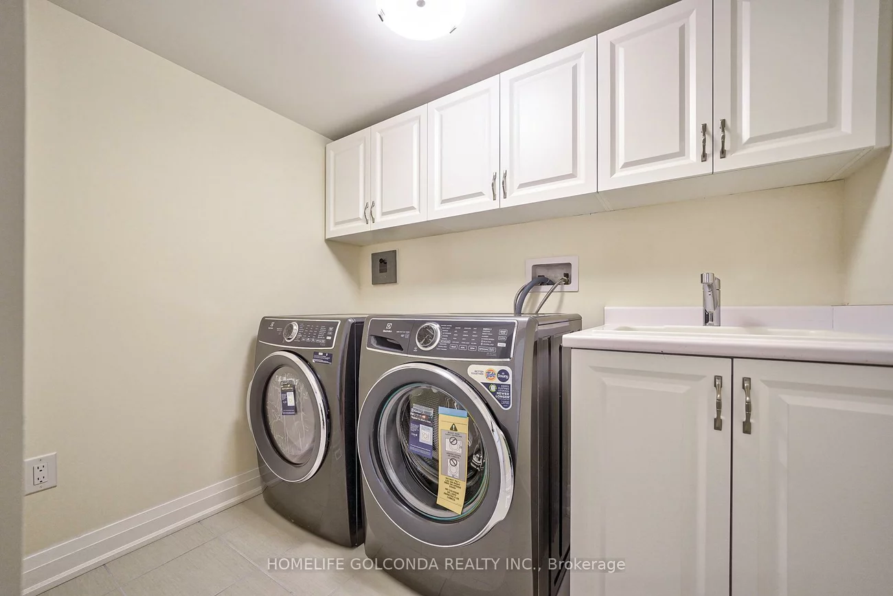17, West Village, Angus Glen, Markham