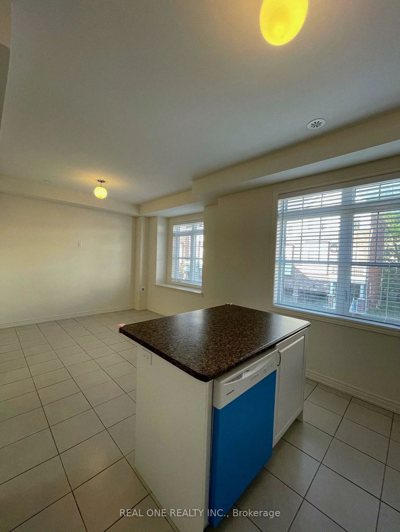 83, Roy Grove, Greensborough, Markham