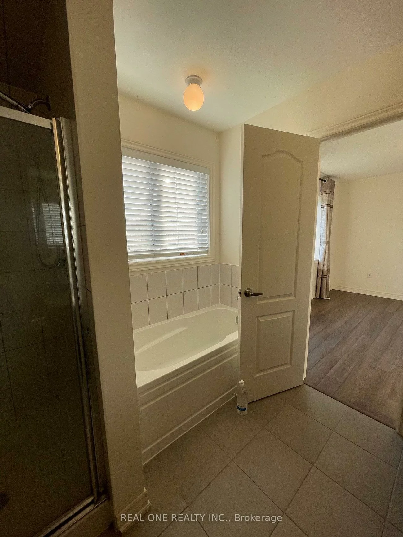 83, Roy Grove, Greensborough, Markham