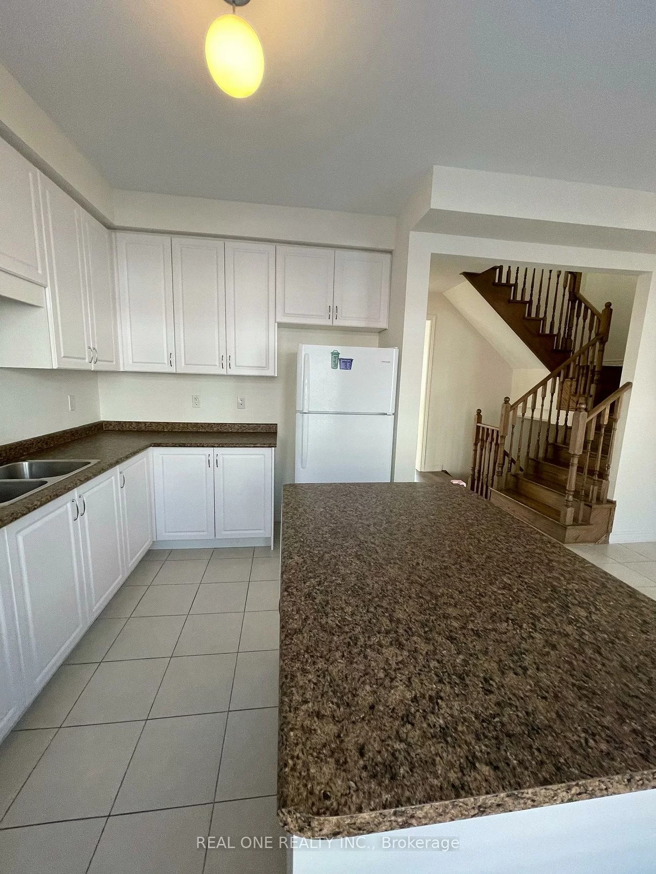 83, Roy Grove, Greensborough, Markham
