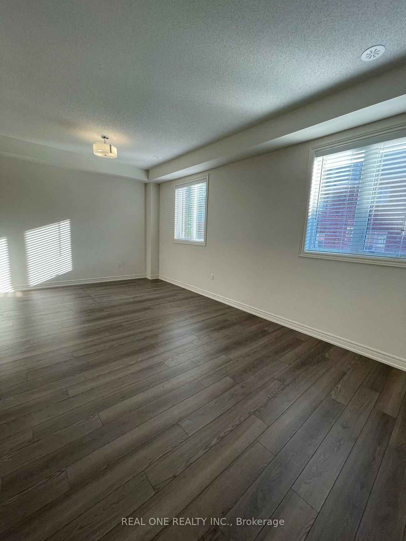 83, Roy Grove, Greensborough, Markham
