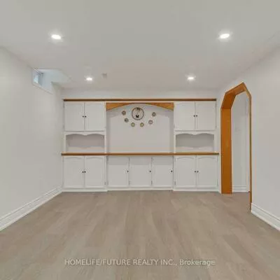 250, Woodhall, Milliken Mills East, Markham