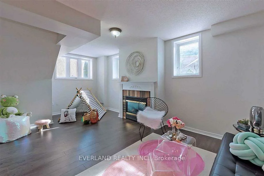 19, Cliveden PI, Berczy, Markham