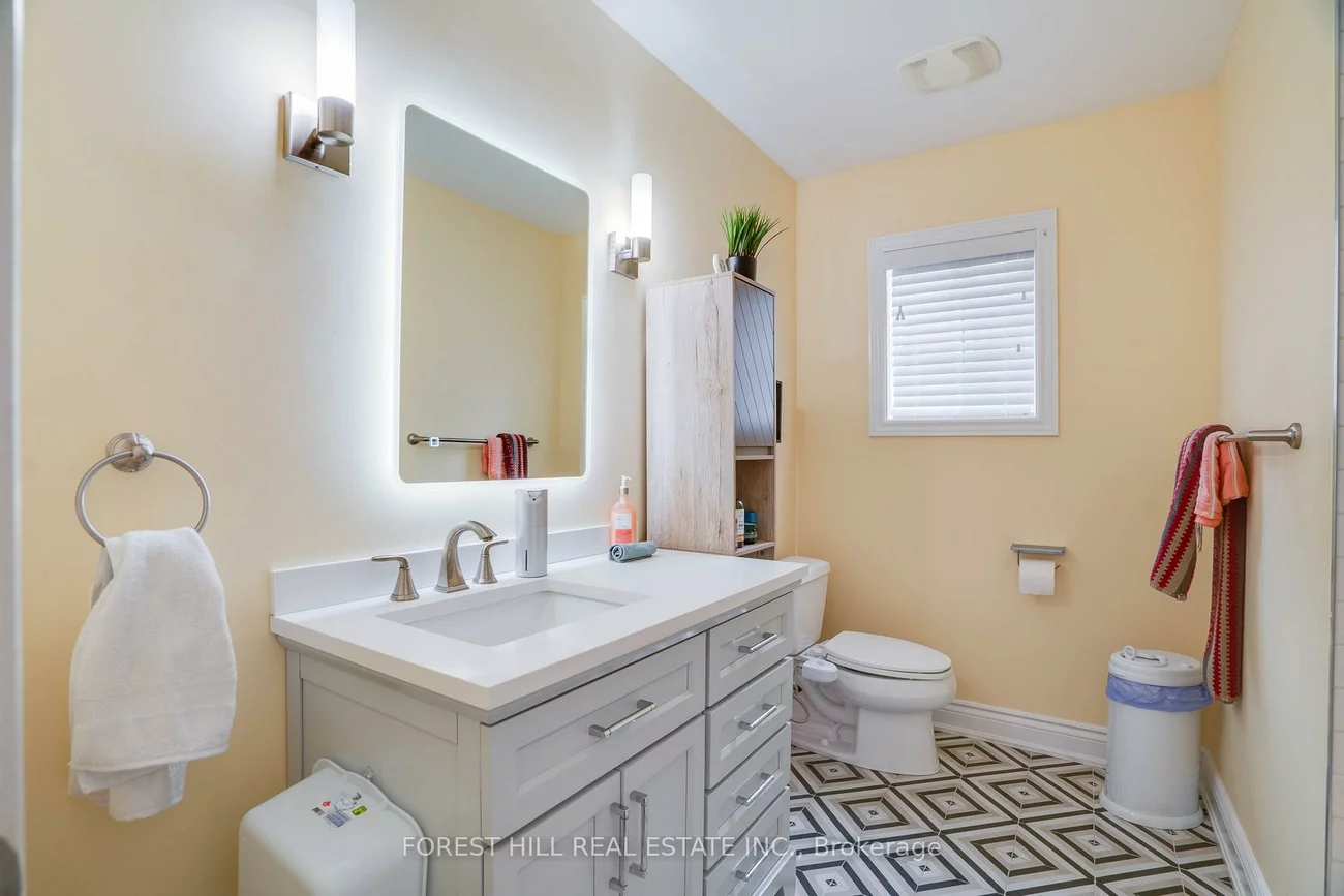 45, Royal Crown, Greensborough, Markham