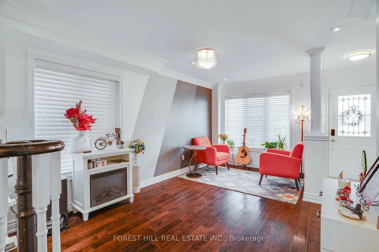 45, Royal Crown, Greensborough, Markham