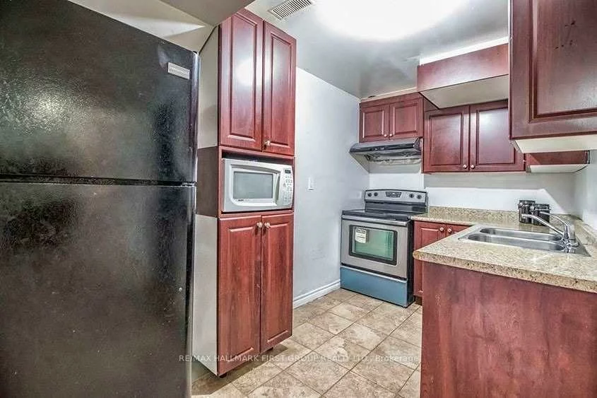 45, Walford, Middlefield, Markham