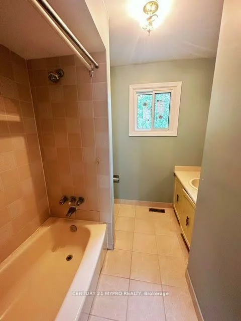 29, Adrian, Raymerville, Markham