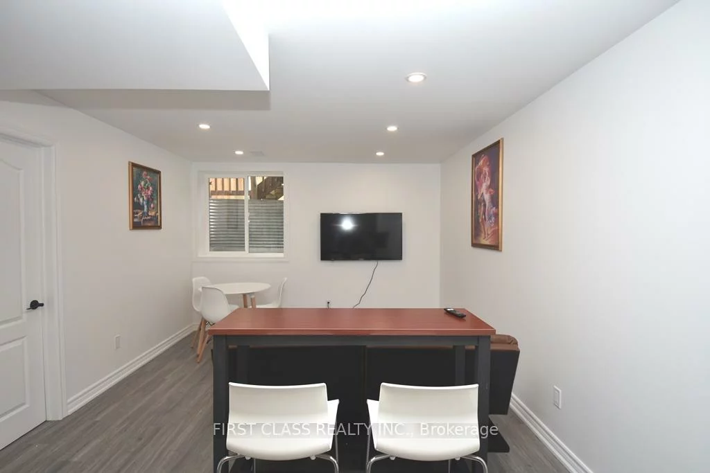 35, Hubner, Berczy, Markham