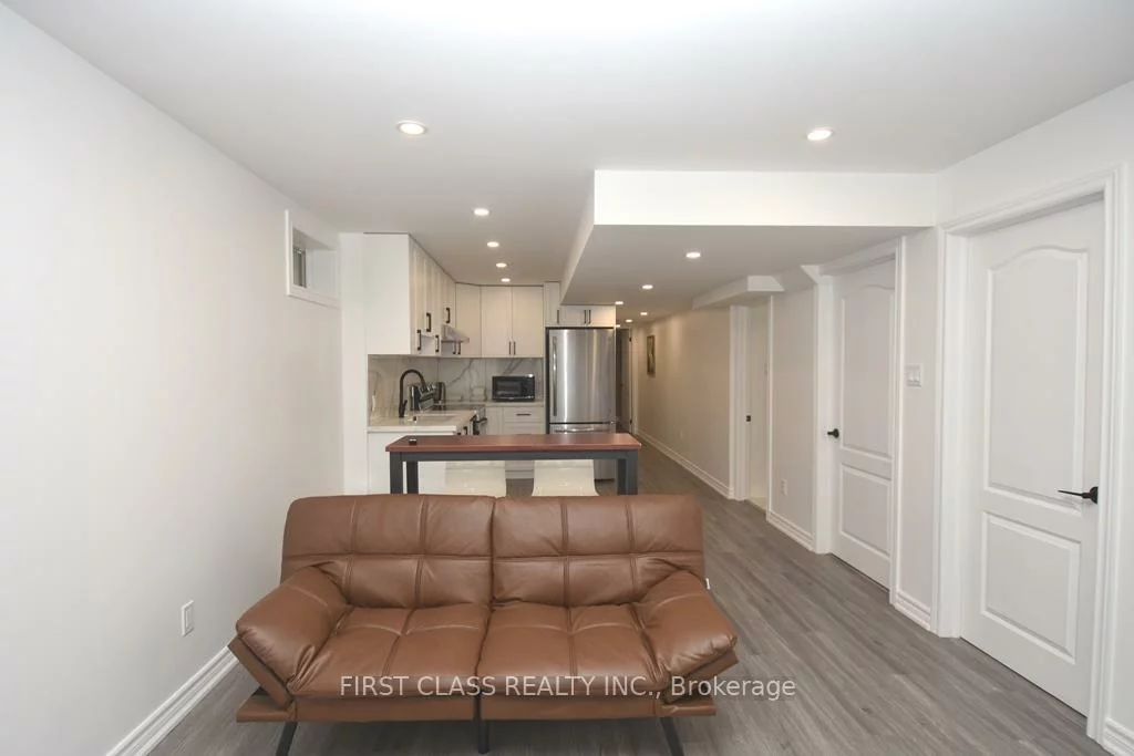 35, Hubner, Berczy, Markham