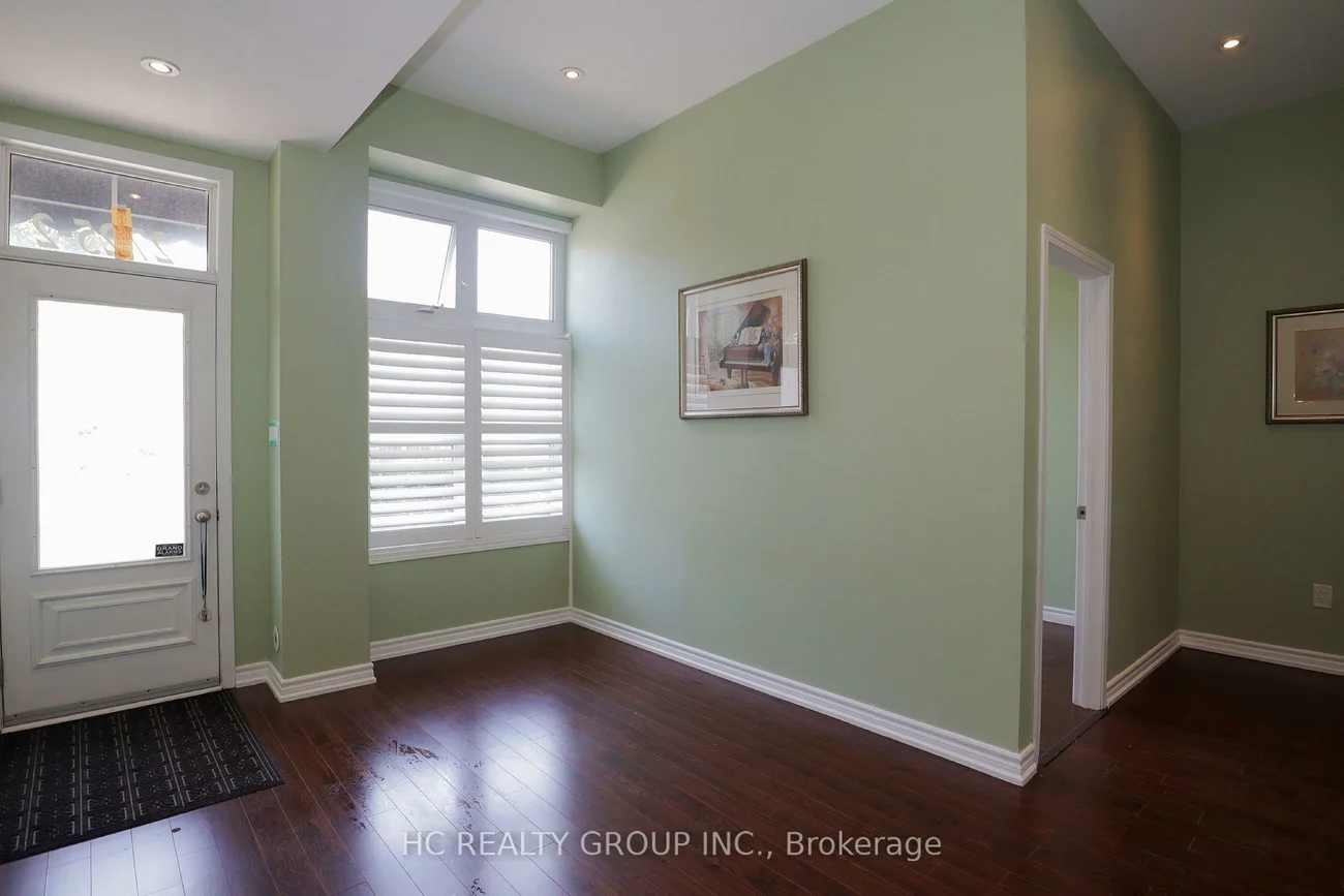 2725, Bur Oak, Cornell, Markham