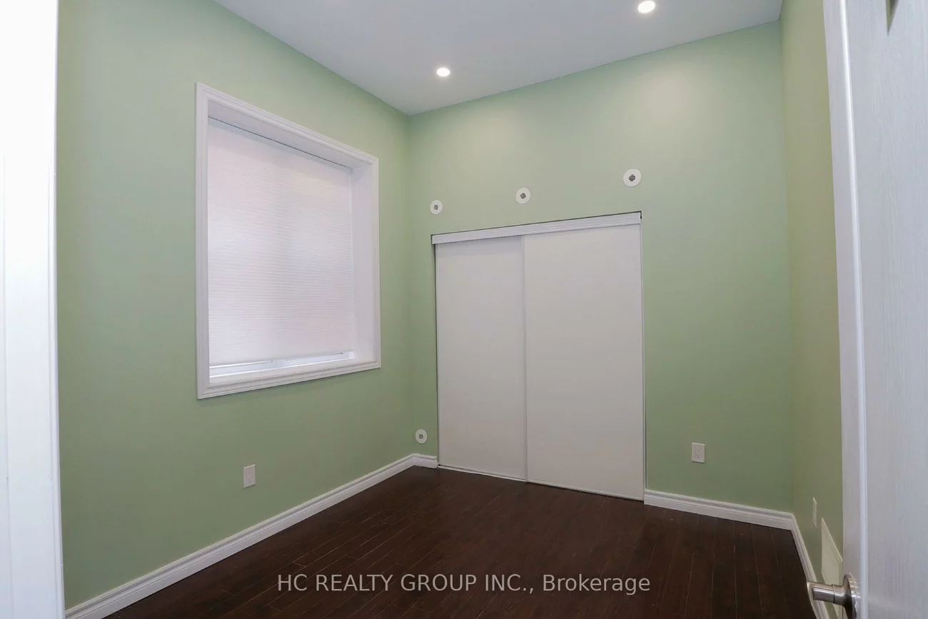 2725, Bur Oak, Cornell, Markham