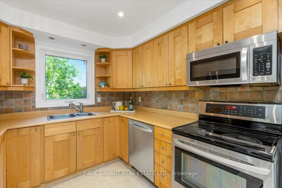70, Braeburn, Aileen-Willowbrook, Markham