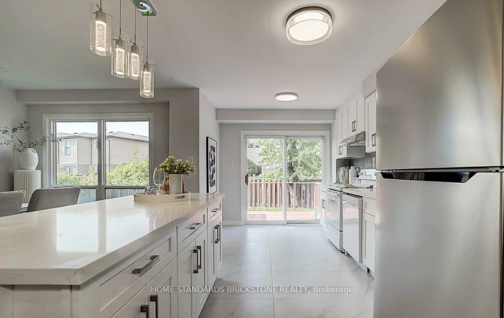 24, Barrington, Milliken Mills West, Markham