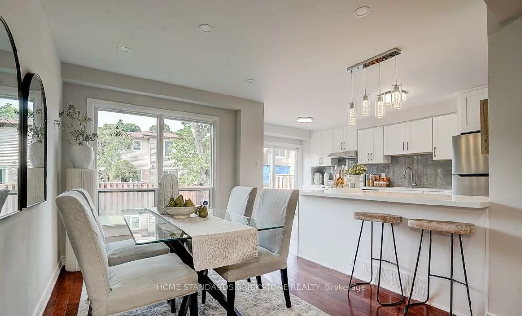 24, Barrington, Milliken Mills West, Markham