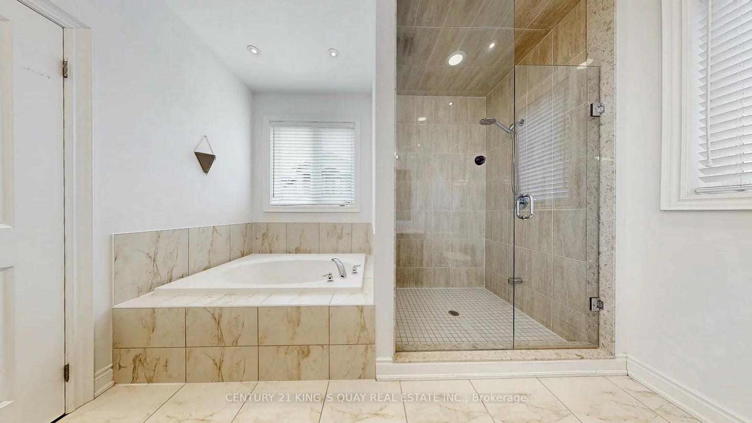 33, Oakford, Cachet, Markham