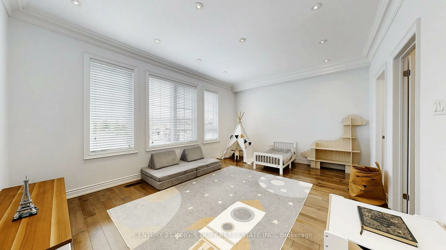 33, Oakford, Cachet, Markham