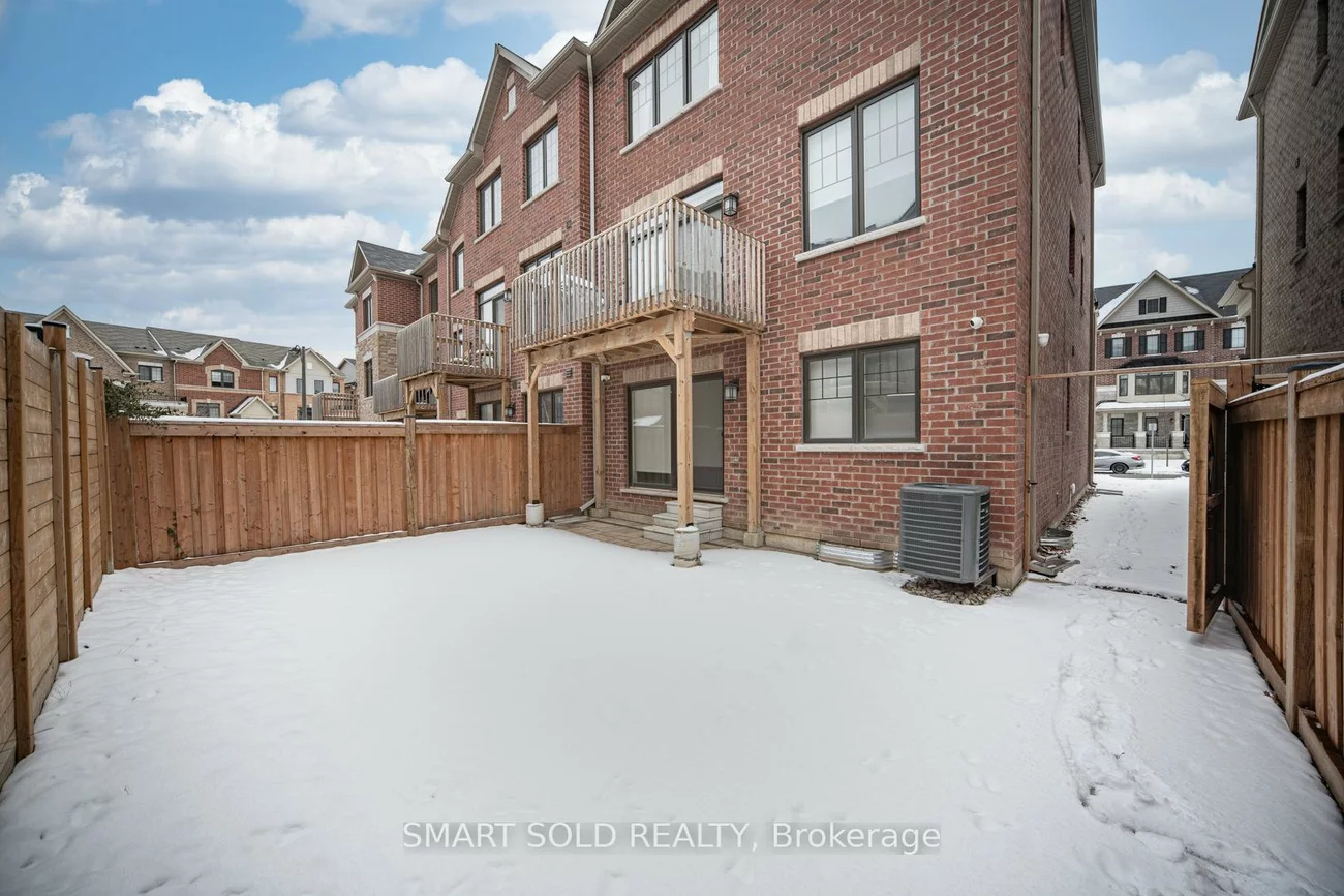 12, Fraleigh, Victoria Square, Markham