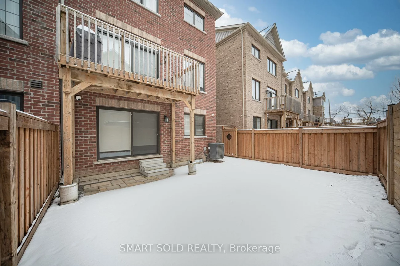 12, Fraleigh, Victoria Square, Markham