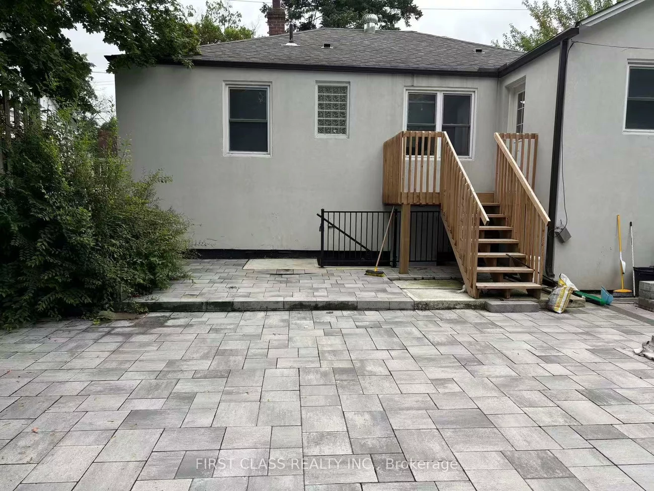102, steeles ave east, Thornhill, Markham