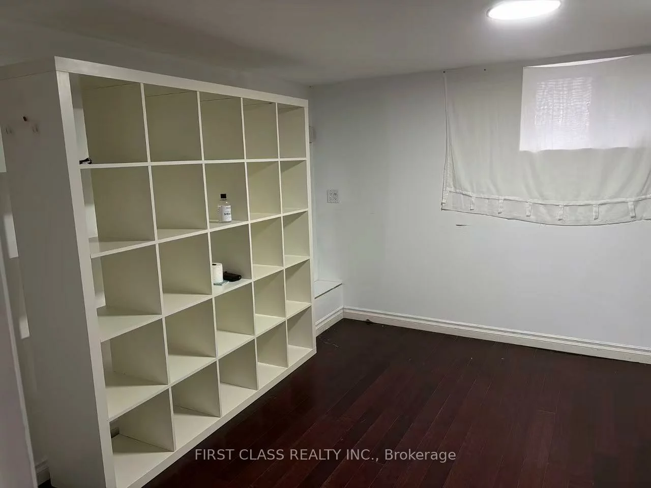 102, steeles ave east, Thornhill, Markham