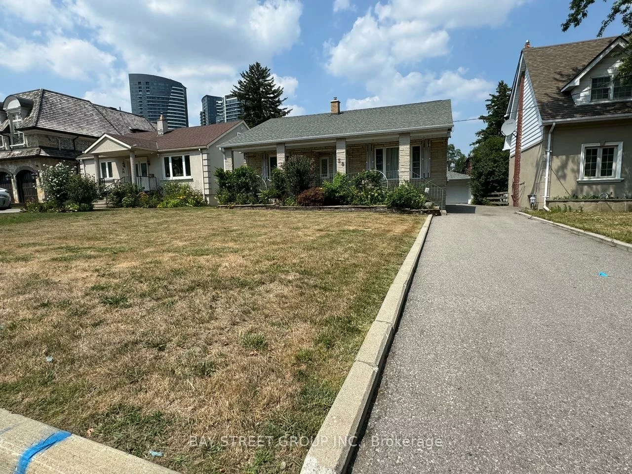 38, Woodward, Thornhill, Markham