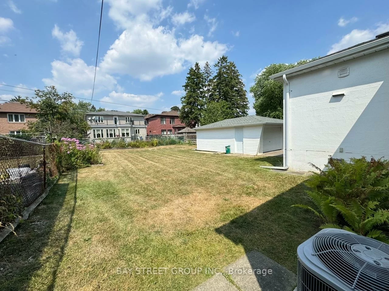 38, Woodward, Thornhill, Markham