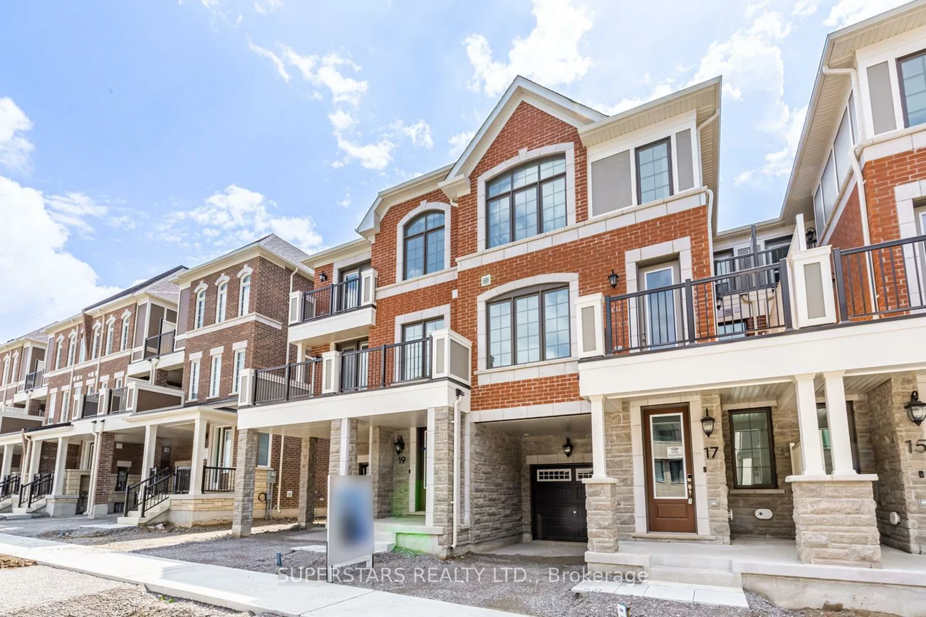 19, Avani, Victoria Square, Markham
