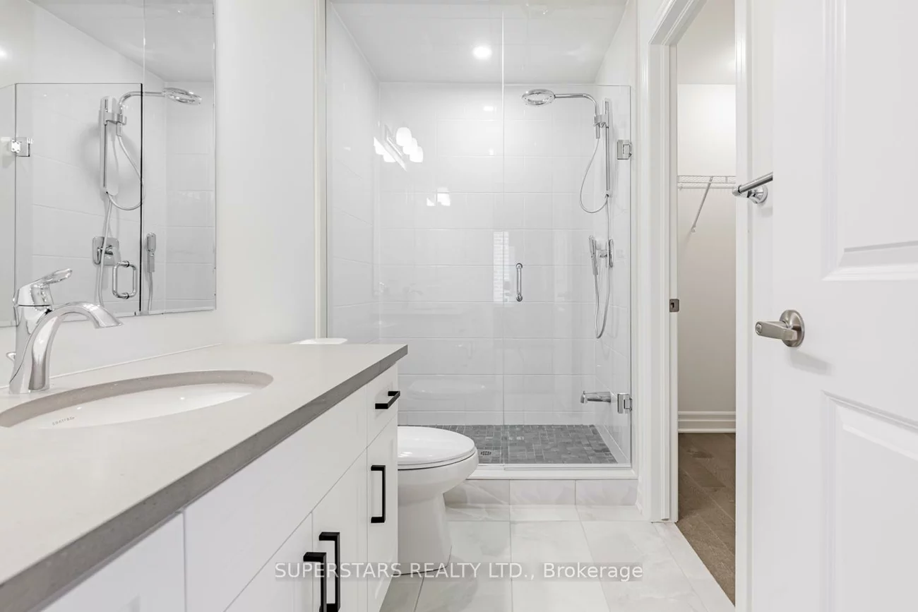 19, Avani, Victoria Square, Markham