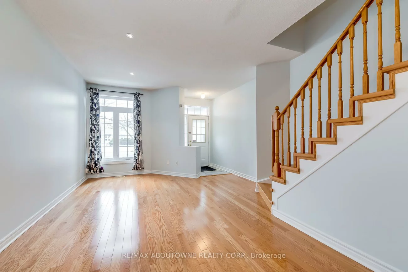 83, Bur Oak, Berczy, Markham