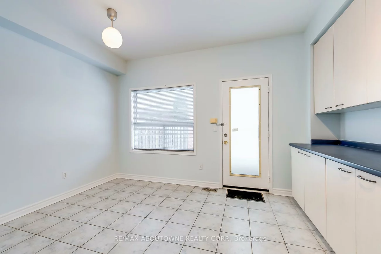 83, Bur Oak, Berczy, Markham
