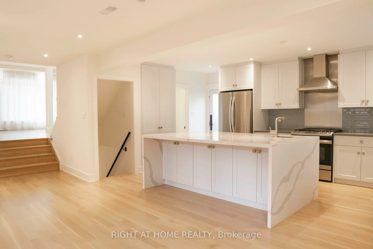 34, Wildrose, Bayview Glen, Markham