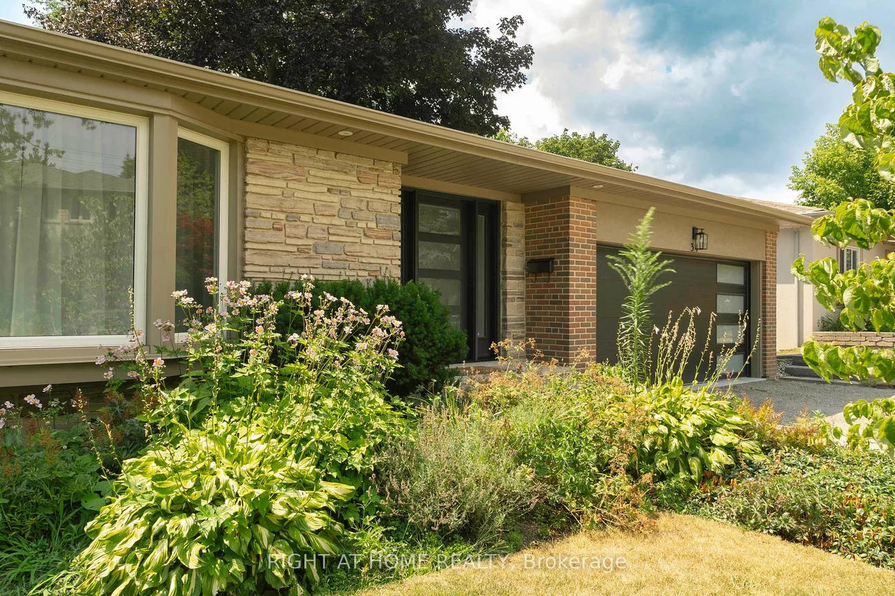 34, Wildrose, Bayview Glen, Markham