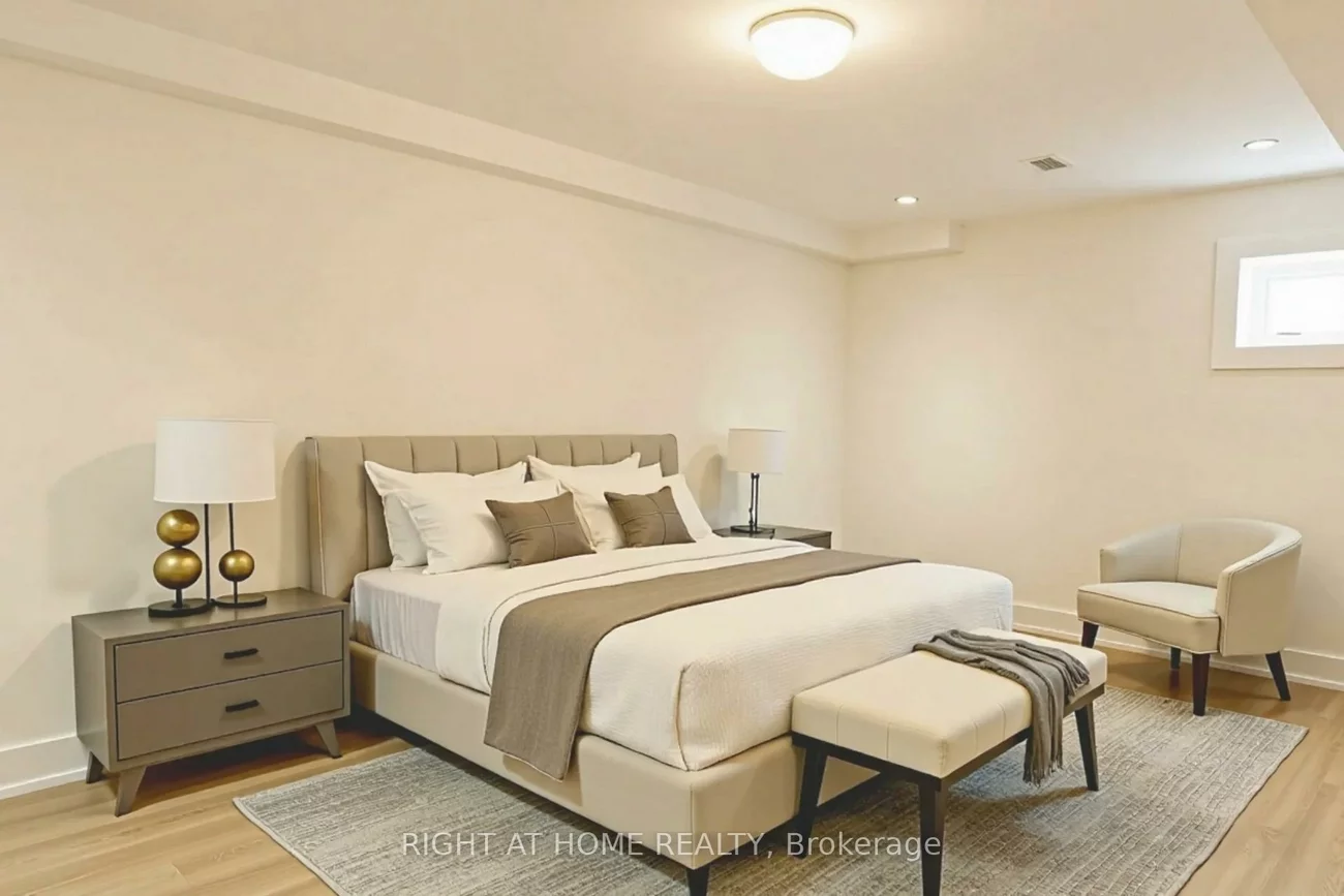 34, Wildrose, Bayview Glen, Markham