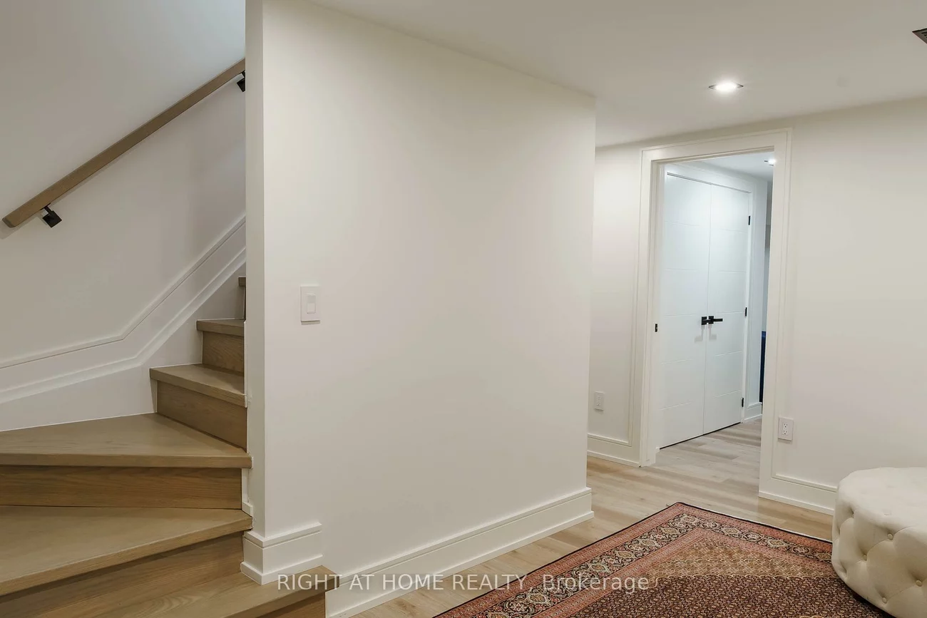 6, Ladyslipper, Bayview Glen, Markham