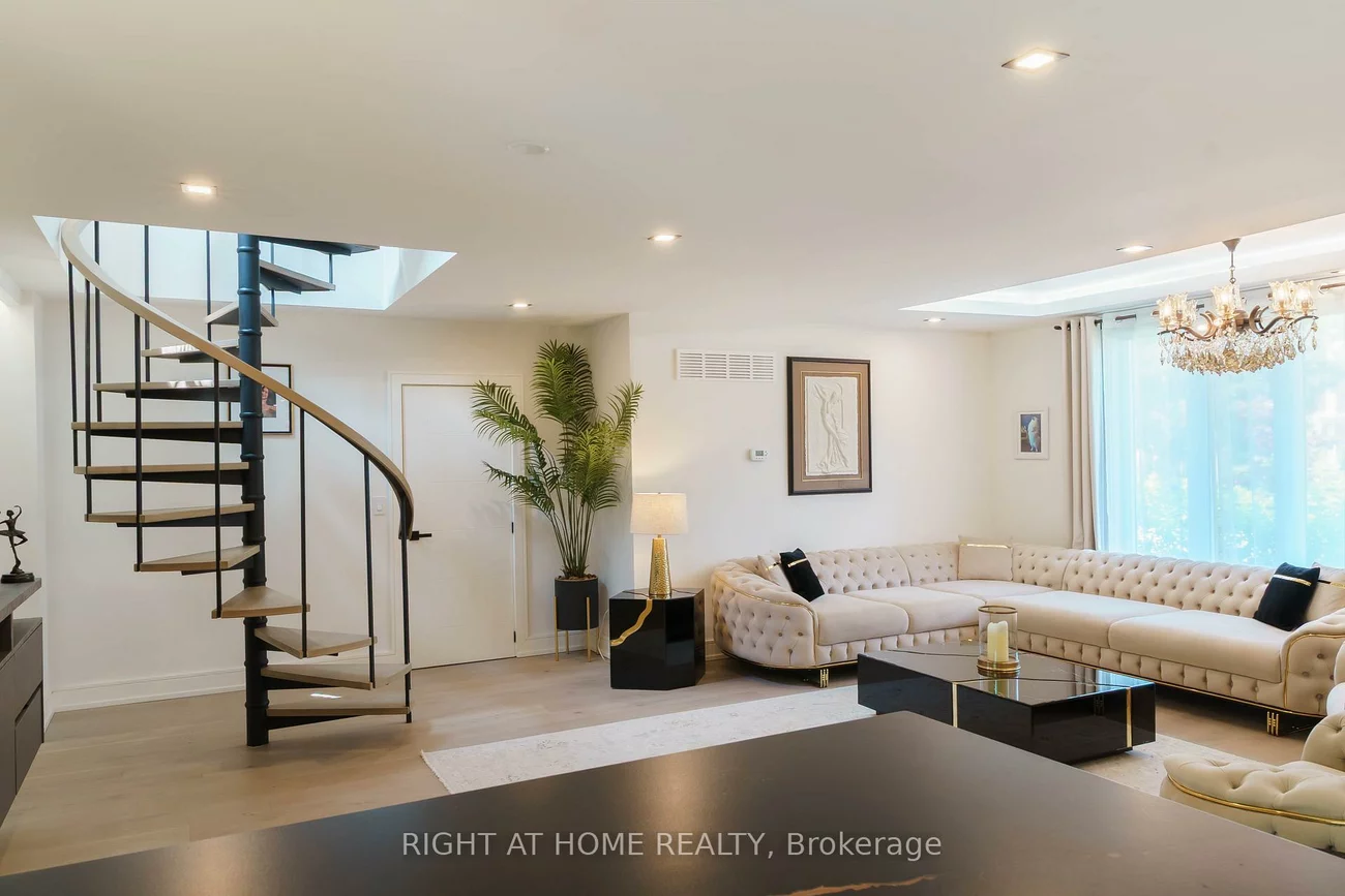 6, Ladyslipper, Bayview Glen, Markham